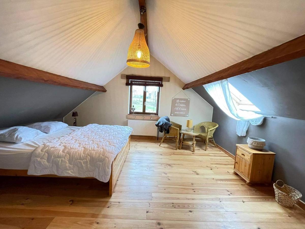 Lesse En Ciel Vous Accueille Avec Plaisir . Villa Houyet Luaran gambar