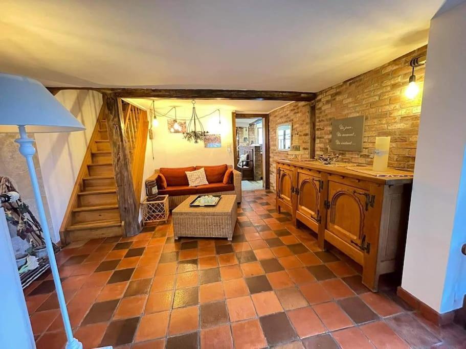 Lesse En Ciel Vous Accueille Avec Plaisir . Villa Houyet Luaran gambar