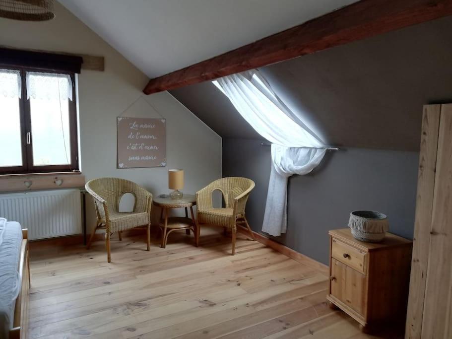 Lesse En Ciel Vous Accueille Avec Plaisir . Villa Houyet Luaran gambar